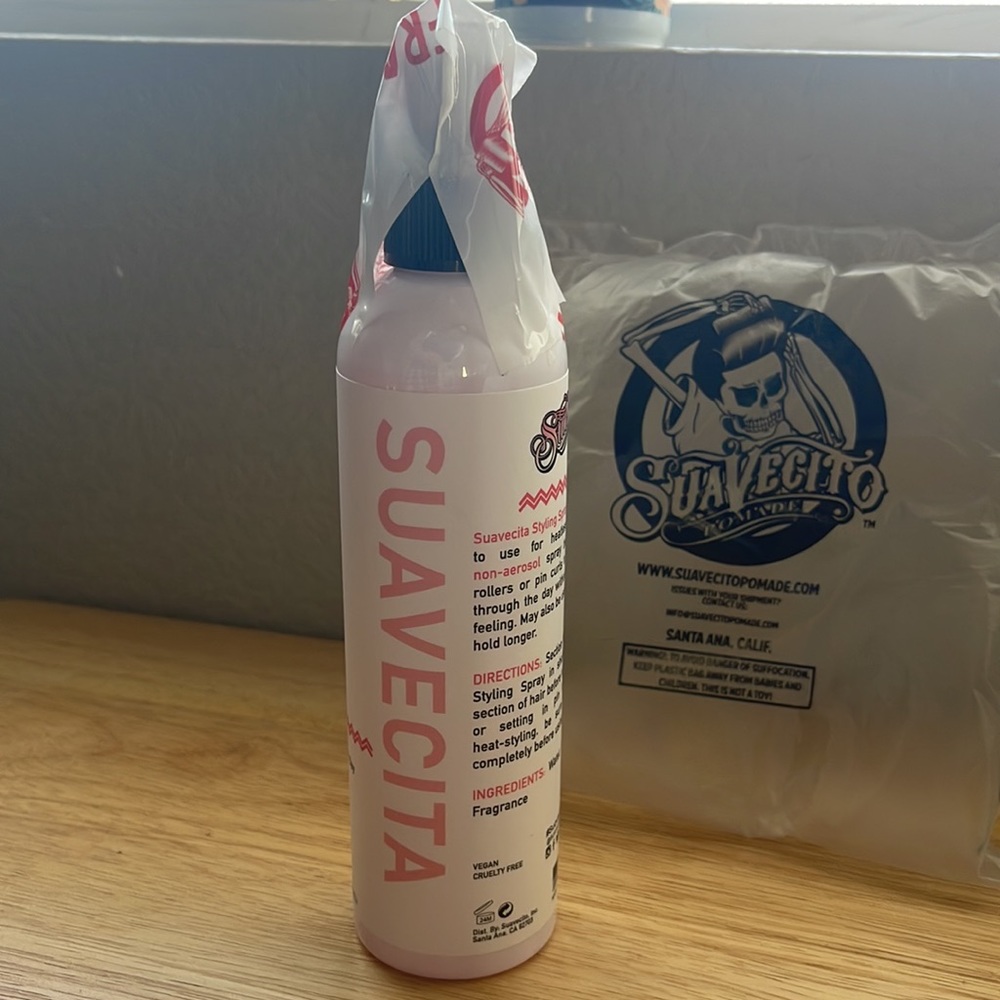Styling spray - Picture 2 of 3